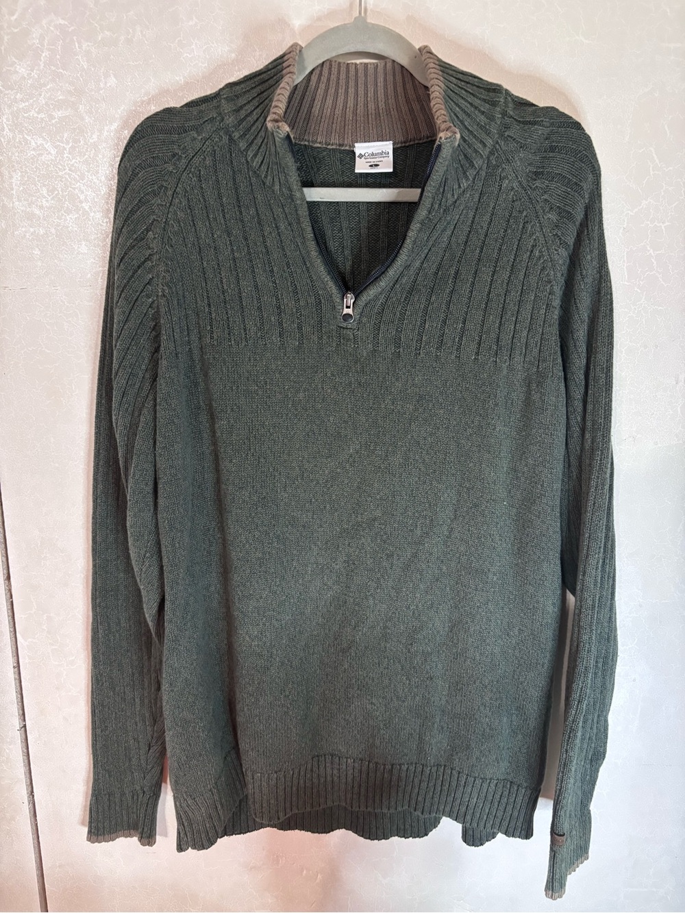 Columbia Men's Olive Green Zip Sweater/ (Thick and warm material)